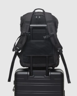 Tentree Mobius 35L Backpack 28 Tentree Mobius 35L Backpack -Tentree Store Black 35L Travel Backpack TAU6090 0164 5