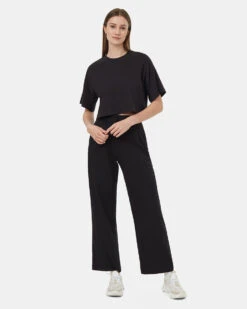 Tentree Laurelwood Crop T-Shirt 7 Tentree Laurelwood Crop T-Shirt -Tentree Store Black Organic Cotton Crew Neck Cropped Shortsleeve T Shirt TCW5751 0164 1