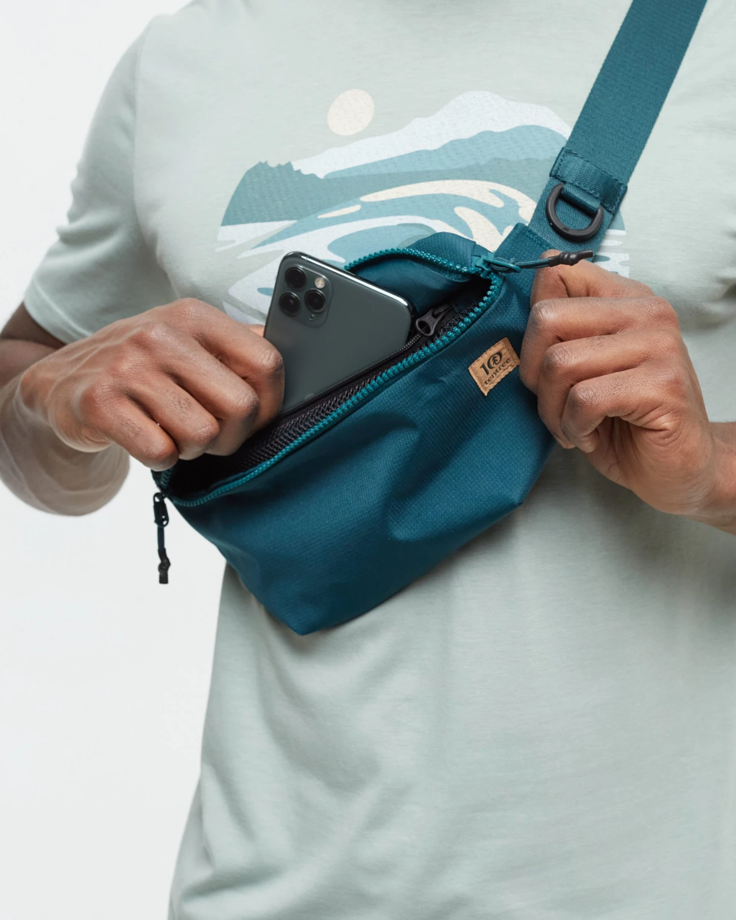 Tentree Conway Hip Pack 7 Tentree Conway Hip Pack - Image 5
