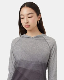 Tentree InMotion Hoodie 12 Tentree InMotion Hoodie -Tentree Store Grey Recycled Polyester Lightweight Hoodie TCW1988 0929 4