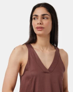 Tentree Tencel Swing Dress 11 Tentree Tencel Swing Dress -Tentree Store Red V Neck Racer Back Knee Length Dress TCW6079 1366 3