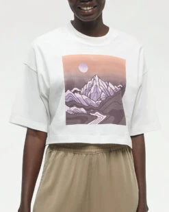 Tentree Emerald Edge Oversized Crop T-Shirt 9 Tentree Emerald Edge Oversized Crop T-Shirt -Tentree Store White Oversized Fit Printed Graphic Cropped T shirt TCW6161 5460 2