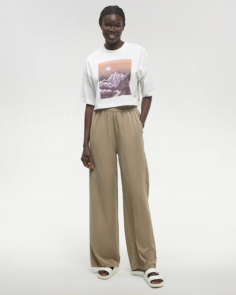 Tentree Emerald Edge Oversized Crop T-Shirt 4 Tentree Emerald Edge Oversized Crop T-Shirt - Image 2